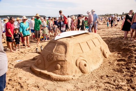 Broulee New Year's Eve Sandcastles And Sculptures - Palm Beach Accommodation 2