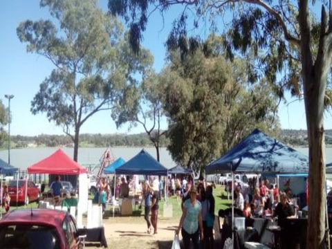 Markets By The Lake - Palm Beach Accommodation 0