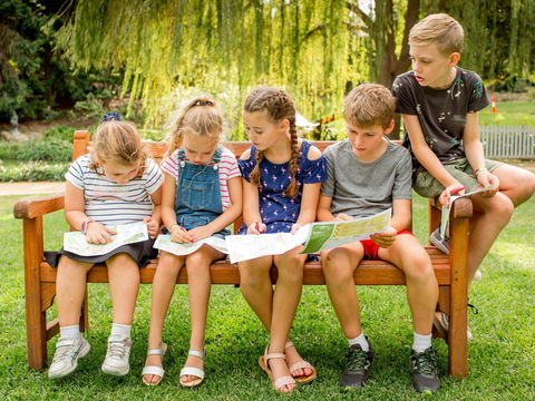 Mega Creatures At Hunter Valley Gardens - Postponed - Palm Beach Accommodation 1