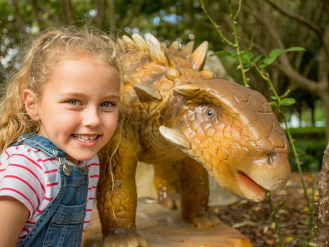 Mega Creatures At Hunter Valley Gardens - Postponed - Palm Beach Accommodation 2