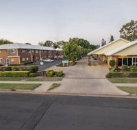 Emerald Maraboon Motor Inn - Palm Beach Accommodation