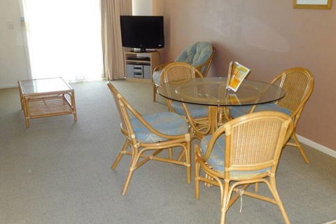 Aqualuna Beach Resort - Palm Beach Accommodation 5