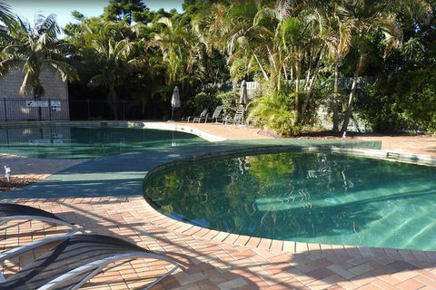 Aqualuna Beach Resort - Palm Beach Accommodation 4