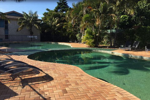 Aqualuna Beach Resort - Palm Beach Accommodation 3