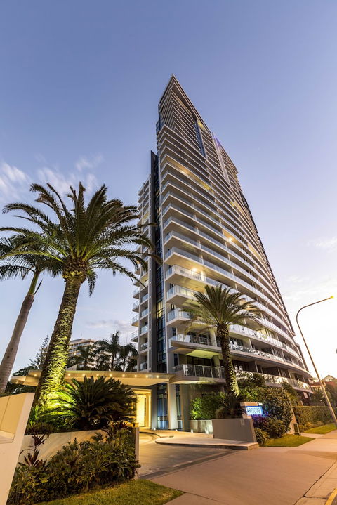 Artique Surfers Paradise - Palm Beach Accommodation 0