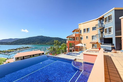 Martinique Whitsunday - Palm Beach Accommodation 4