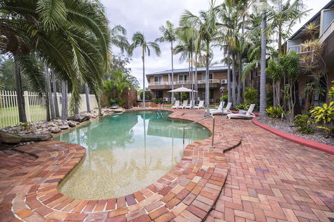 Galaxy Motel - Palm Beach Accommodation 2