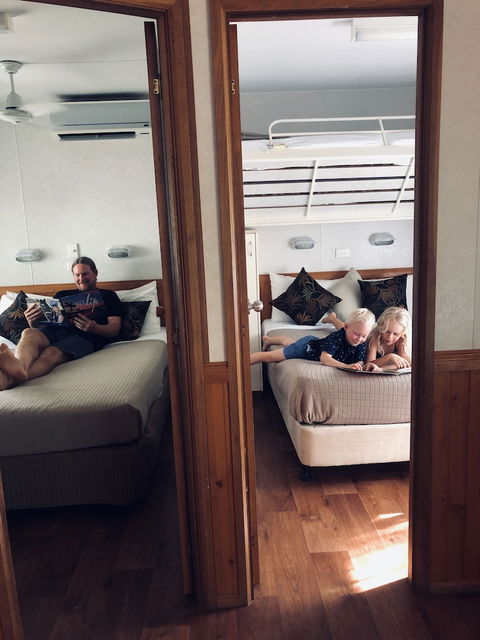 Nitmiluk Chalets - Palm Beach Accommodation 5