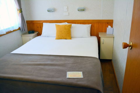 Nitmiluk Chalets - Palm Beach Accommodation 3