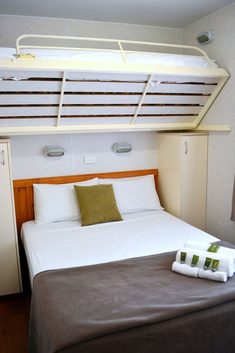 Nitmiluk Chalets - Palm Beach Accommodation 2