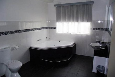 503 On Princes Drive - Palm Beach Accommodation 5