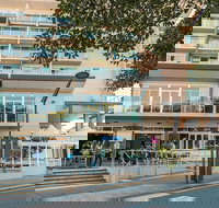 The Port Lincoln Hotel - Palm Beach Accommodation