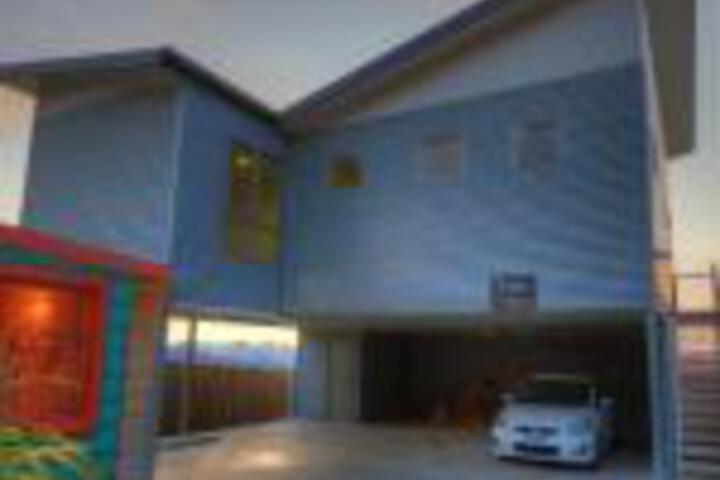  Palm Beach Accommodation