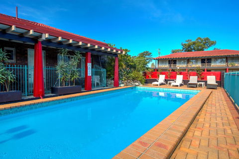 Best Western Zebra Motel - Palm Beach Accommodation 2