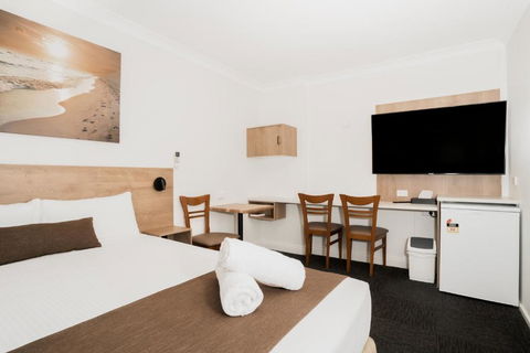 Caribbean Motel - Palm Beach Accommodation 1