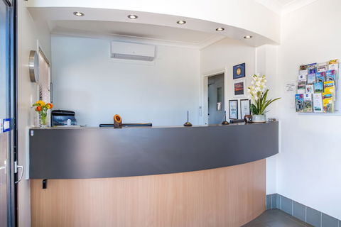 Ascot Lodge Motor Inn Kingaroy - Palm Beach Accommodation 0