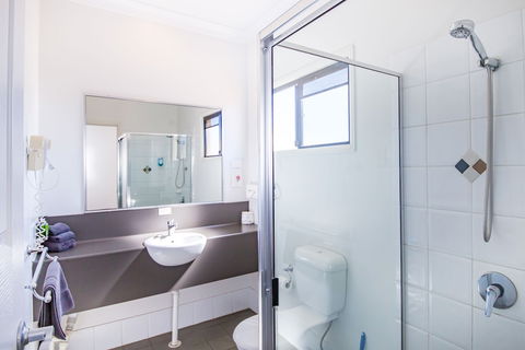 Ascot Lodge Motor Inn Kingaroy - Palm Beach Accommodation 4