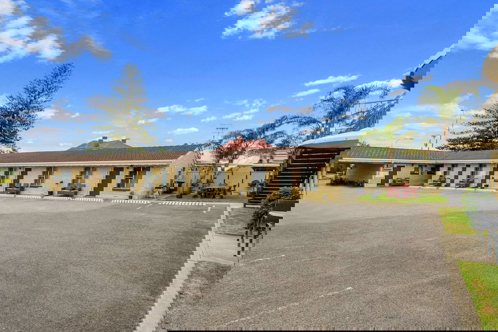 Palm Beach Accommodation