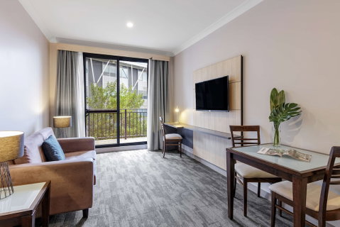 Oaks Sydney North Ryde Suites - Palm Beach Accommodation 5