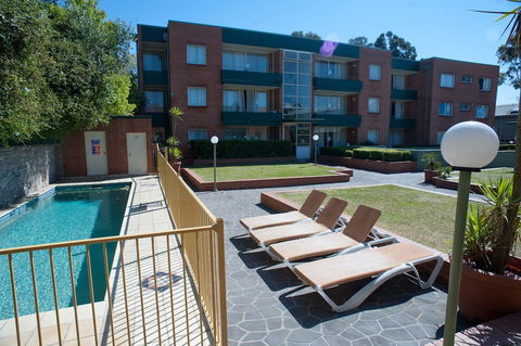 APX Parramatta - Palm Beach Accommodation 6