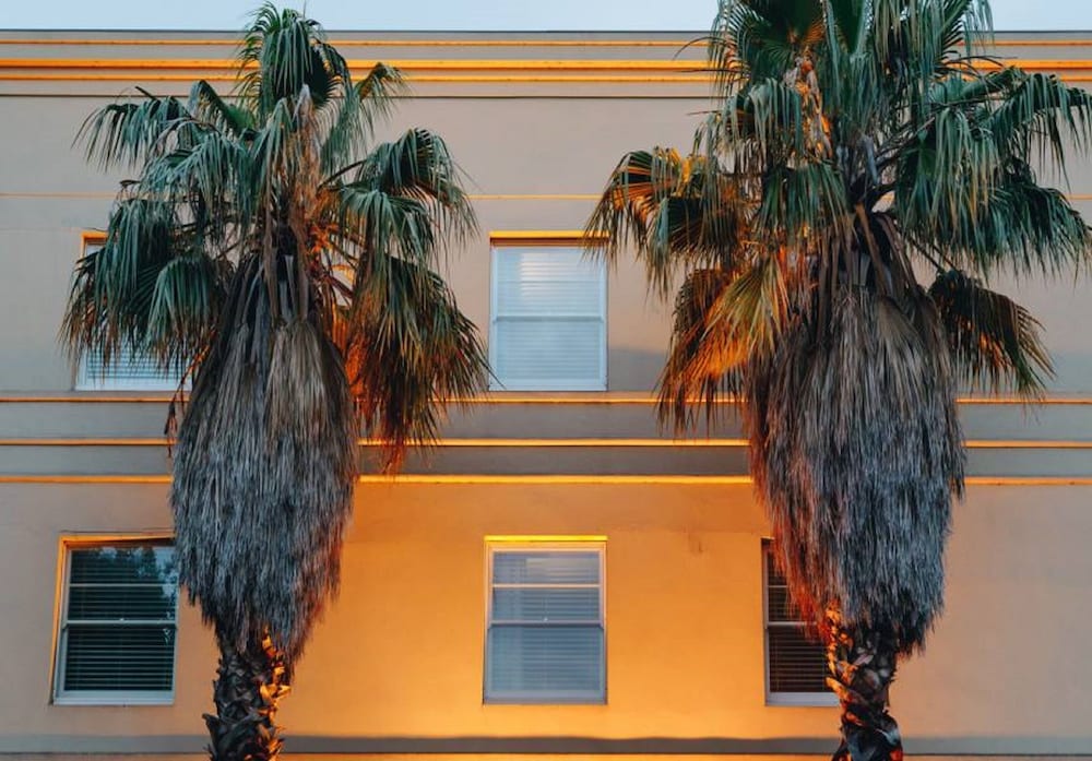 St Kilda VIC Palm Beach Accommodation