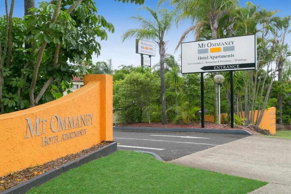 Mount Ommaney QLD Palm Beach Accommodation