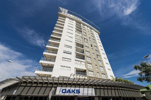 Oaks Ipswich Aspire Suites - Palm Beach Accommodation 2