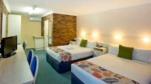 Best Western Parkside Motor Inn - Palm Beach Accommodation 6