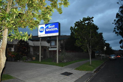 Best Western Parkside Motor Inn - Palm Beach Accommodation 0