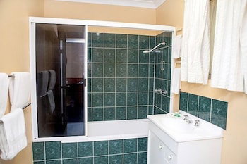 Townview Motel - Palm Beach Accommodation 5