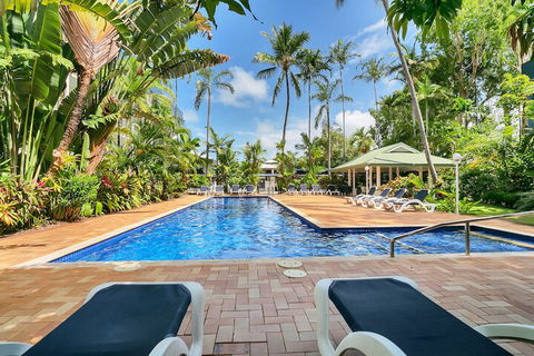 Agincourt Beachfront Apartments - Palm Beach Accommodation 6