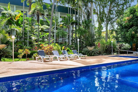 Agincourt Beachfront Apartments - Palm Beach Accommodation 4