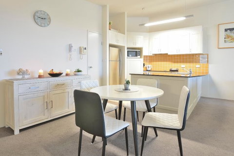 Boathouse Resort Tea Gardens - Palm Beach Accommodation 6