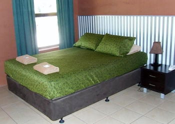 Territory Manor Motel & Caravan Park - Palm Beach Accommodation 2
