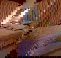 Kadina Bed  Breakfast - Palm Beach Accommodation