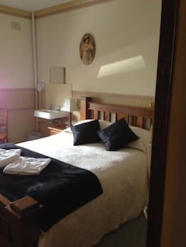 Walcha Royal Accommodation - Palm Beach Accommodation 4