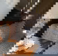 The Old Parkes Convent - Palm Beach Accommodation