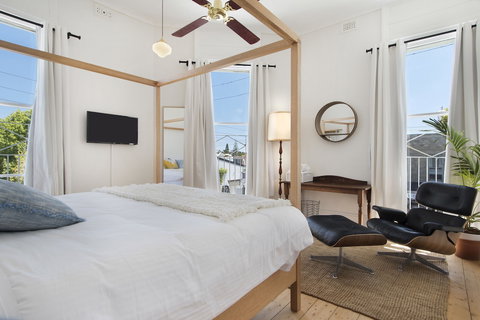 The Local Hotel - Palm Beach Accommodation 6