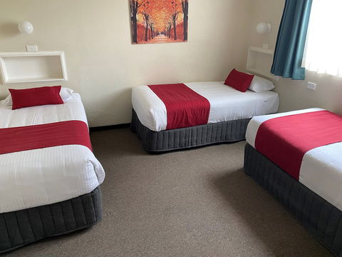 Country Gardens Motel - Palm Beach Accommodation 4