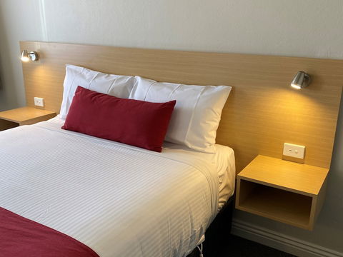 Country Gardens Motel - Palm Beach Accommodation 6
