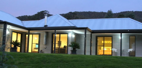 3 Bells Alpine Cottage - Palm Beach Accommodation 6