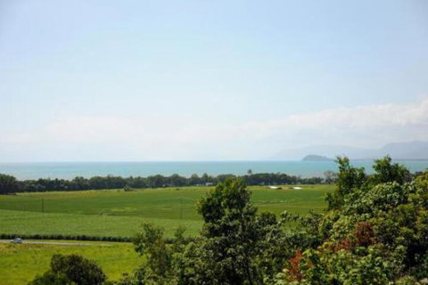 Seaview - Palm Beach Accommodation 0