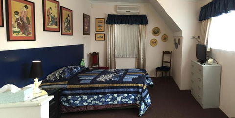 Aarn House B & B Airport Accommodation - Palm Beach Accommodation 5