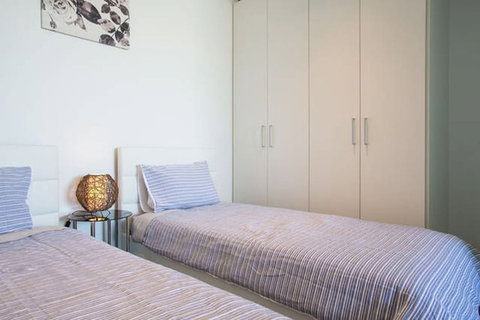 C3CBD Melbourne Apartment - Palm Beach Accommodation 5