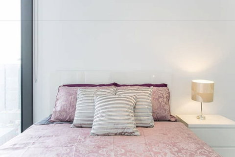C3CBD Melbourne Apartment - Palm Beach Accommodation 4