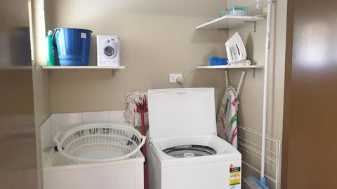 A City Retreat 2BR Apartment Reid Park Townsville - Palm Beach Accommodation 2