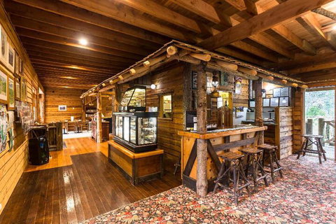 Cradle Chalet - Palm Beach Accommodation 3