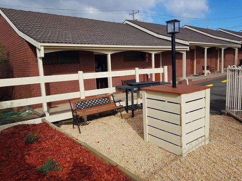 Ararat Colonial Lodge Motel - Palm Beach Accommodation 0