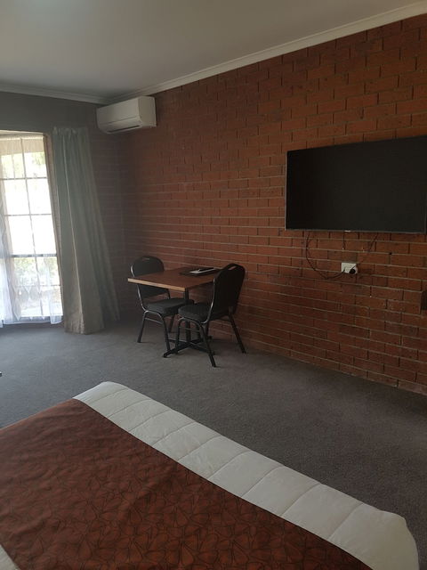 Ararat Colonial Lodge Motel - Palm Beach Accommodation 6