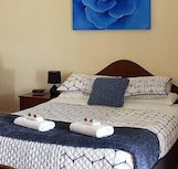 Bompas of Beachport - Palm Beach Accommodation